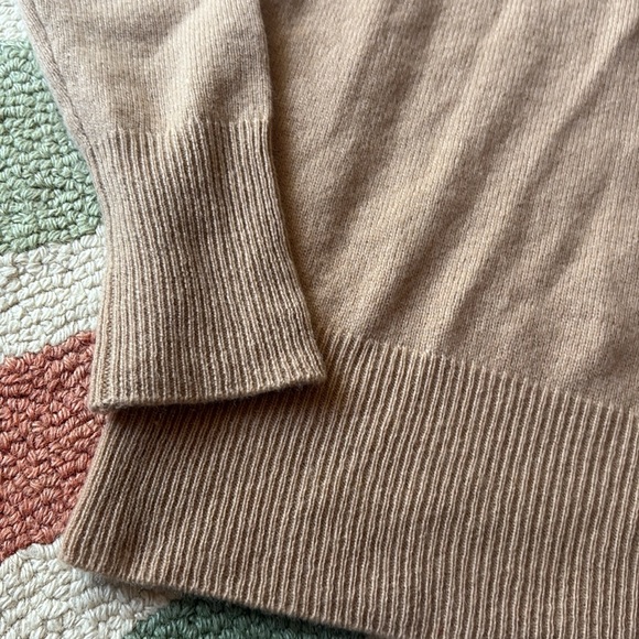 Equipment Femme Cashmere Turtleneck - Picture 2 of 7